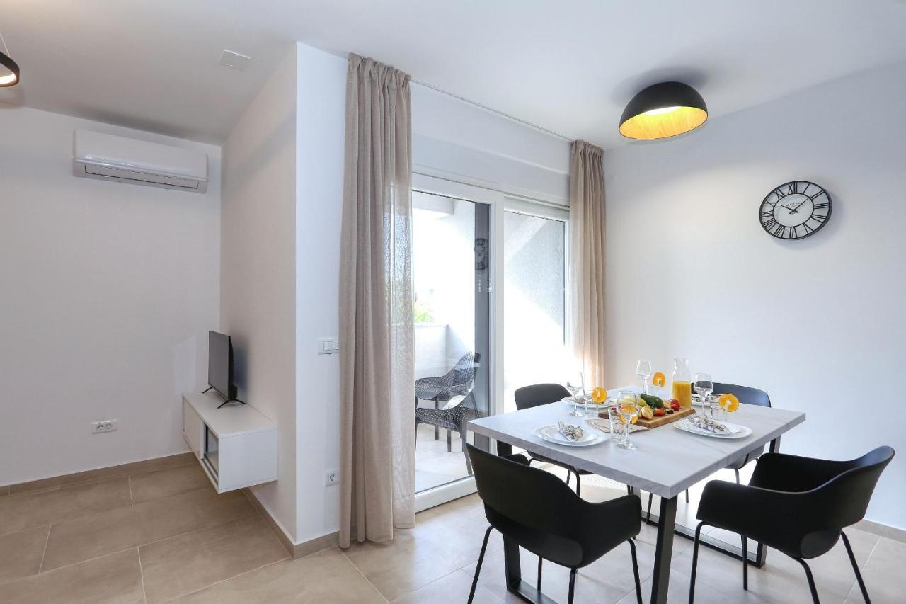 Apartments Bonaca With Jacuzzi Privlaka  Exterior foto