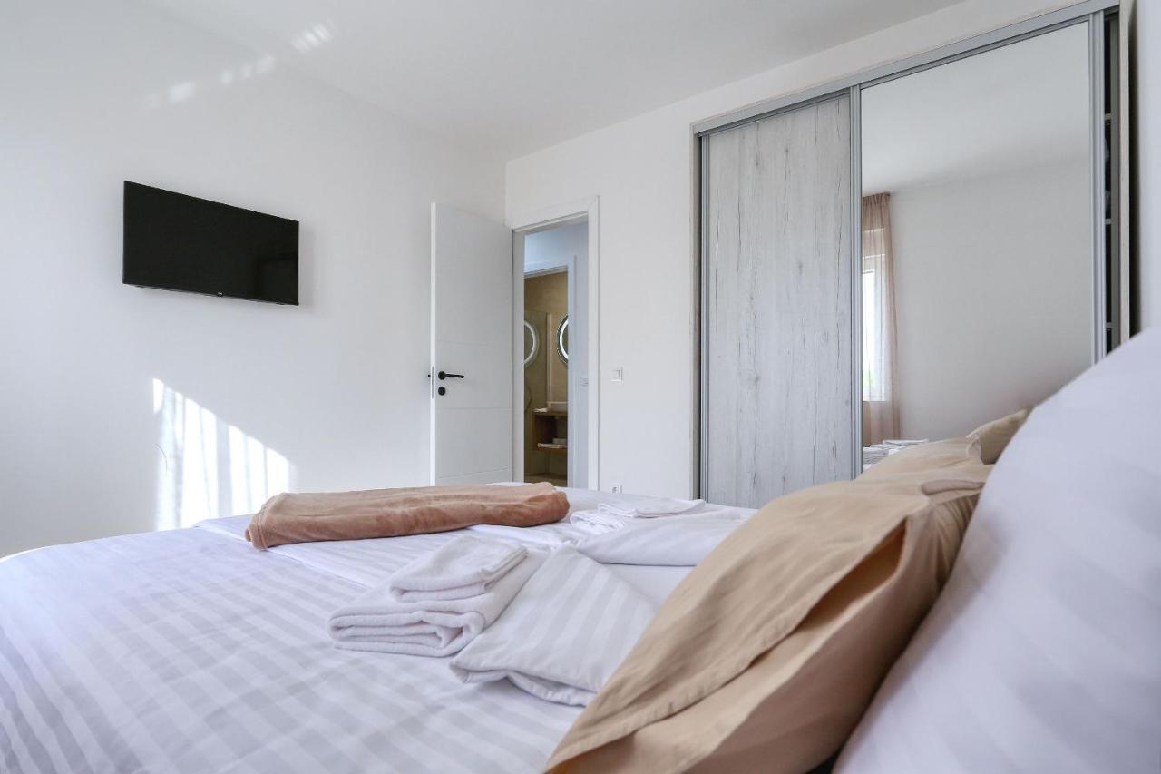 Apartments Bonaca With Jacuzzi Privlaka  Exterior foto
