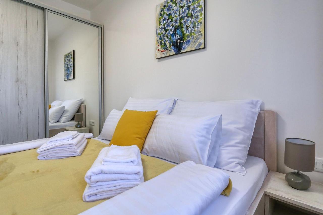 Apartments Bonaca With Jacuzzi Privlaka  Exterior foto