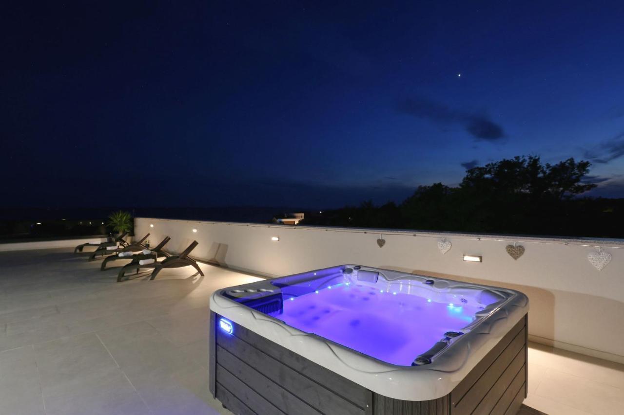 Apartments Bonaca With Jacuzzi Privlaka  Exterior foto